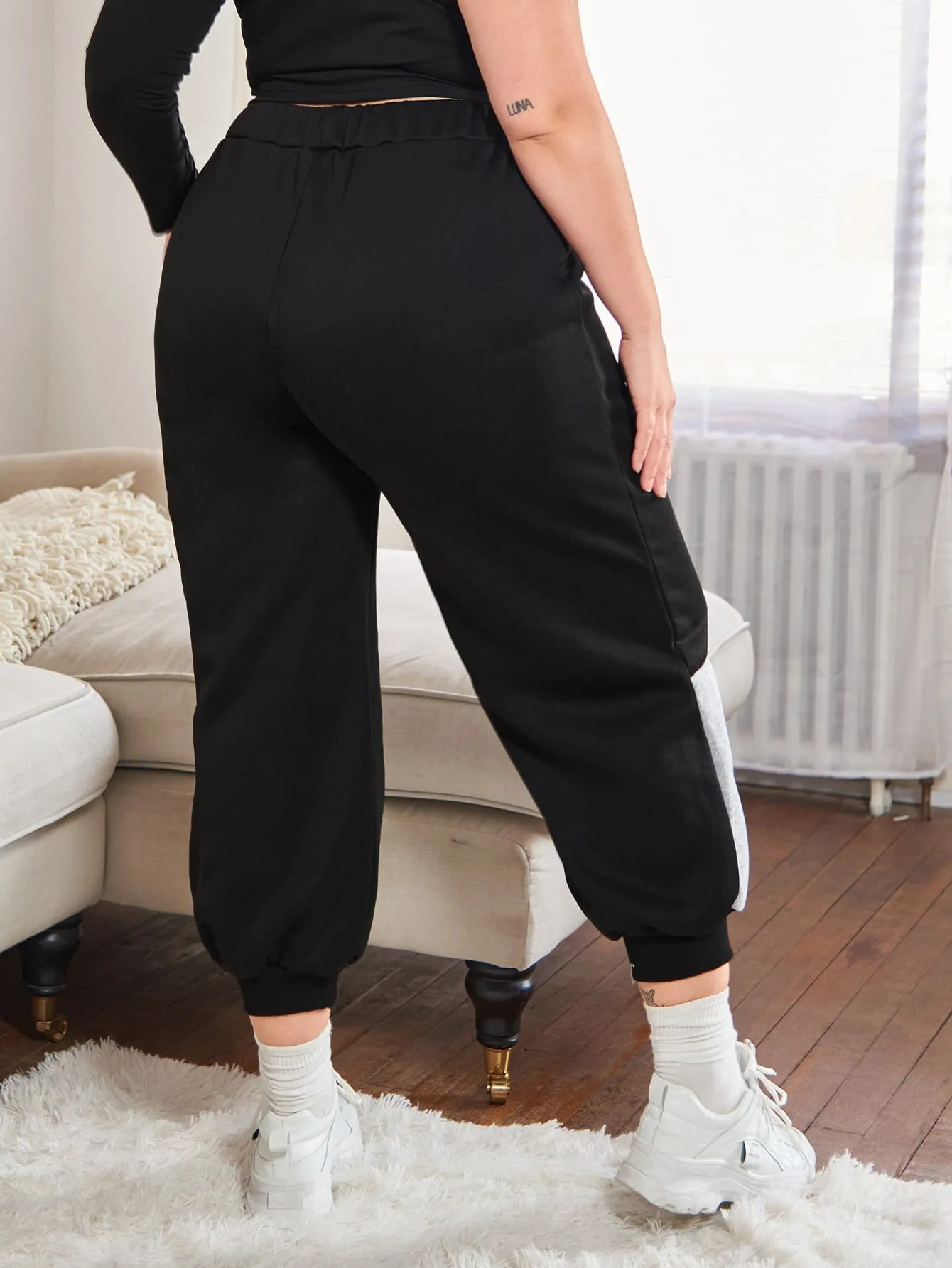Colorblock Natural Cropped Plus Size Sweatpants