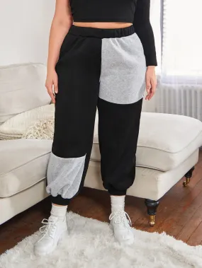 Colorblock Natural Cropped Plus Size Sweatpants