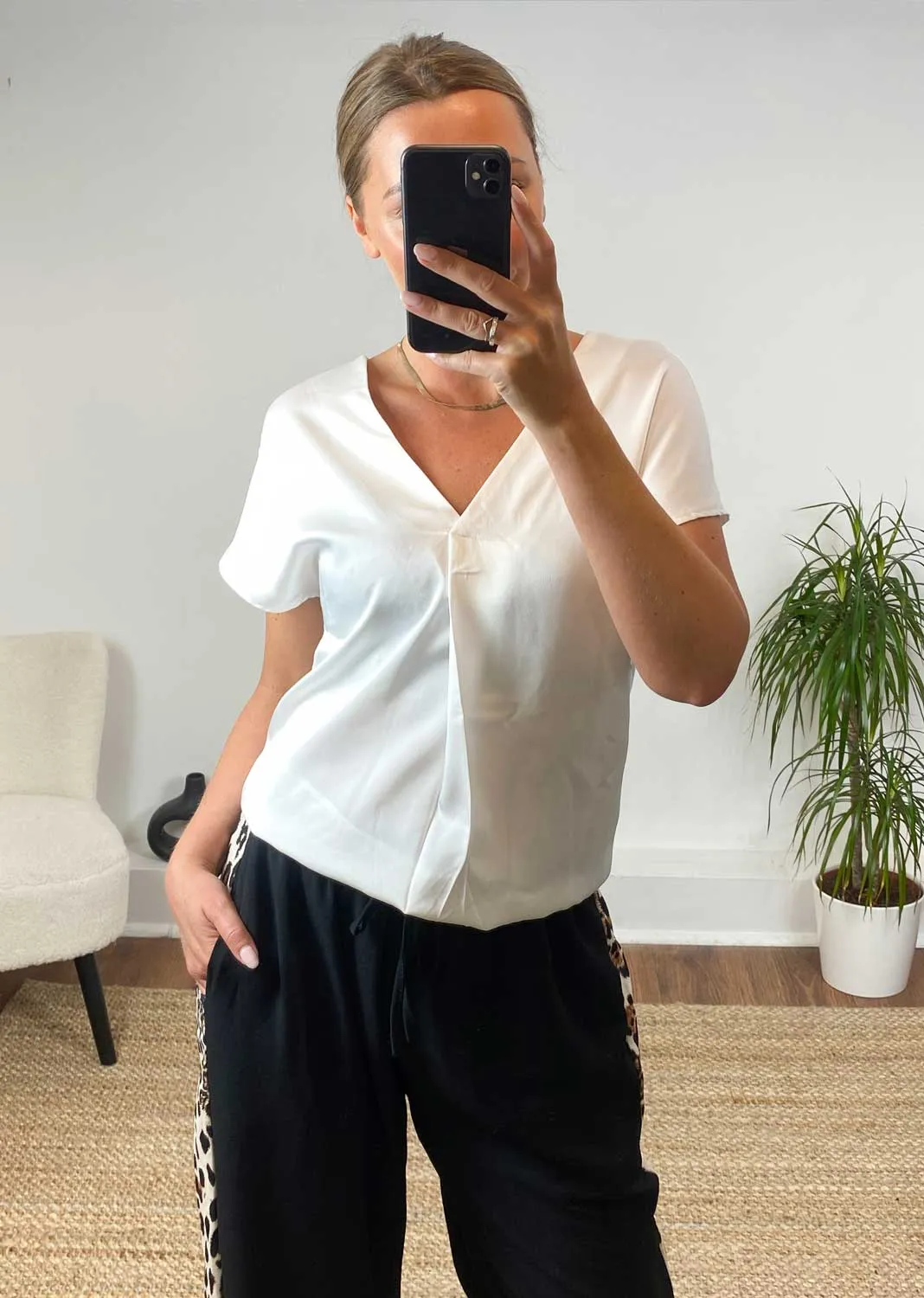 Ellette V neck Silky Tshirt in White