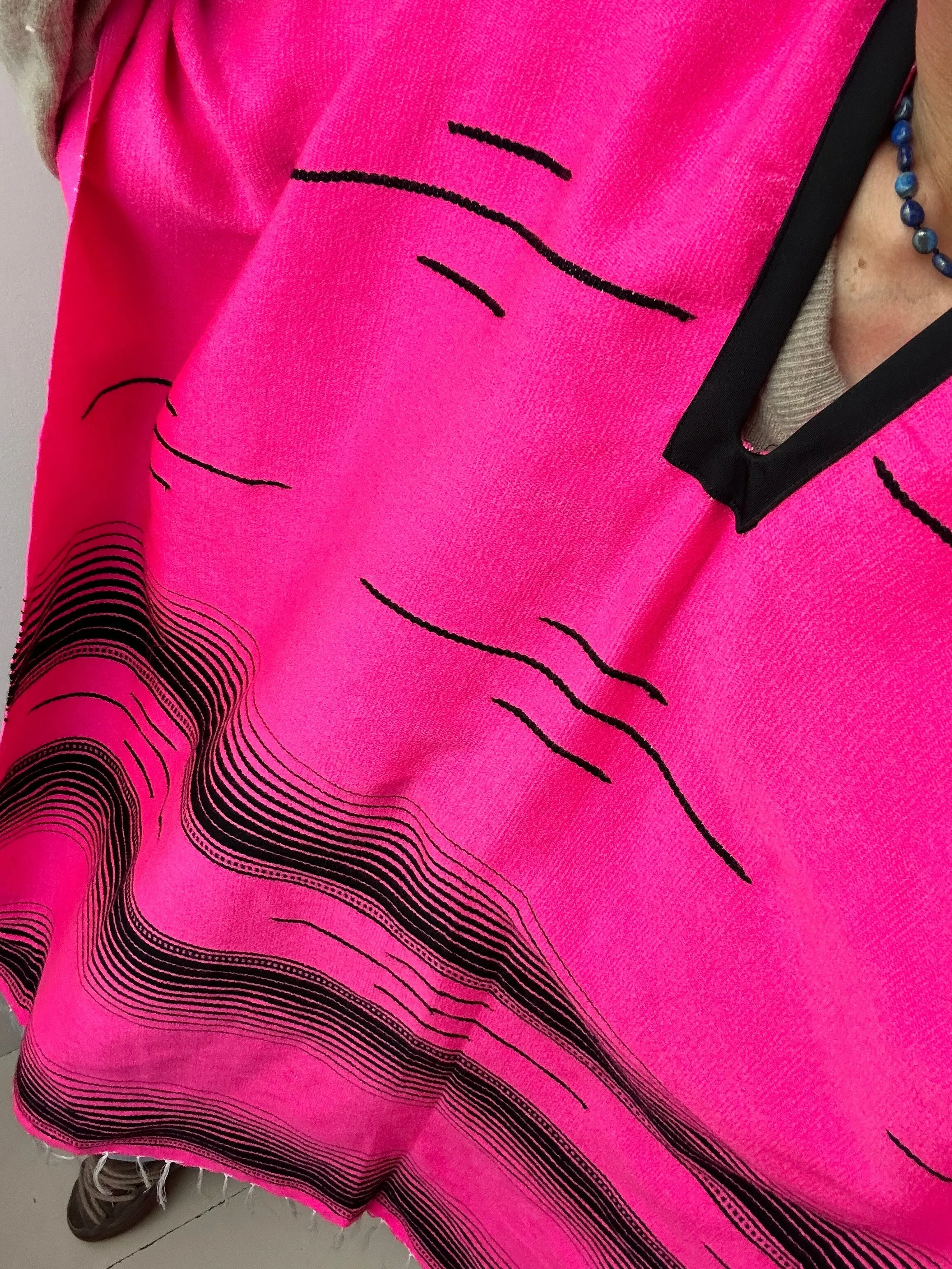 En Telar Woven Poncho Pink