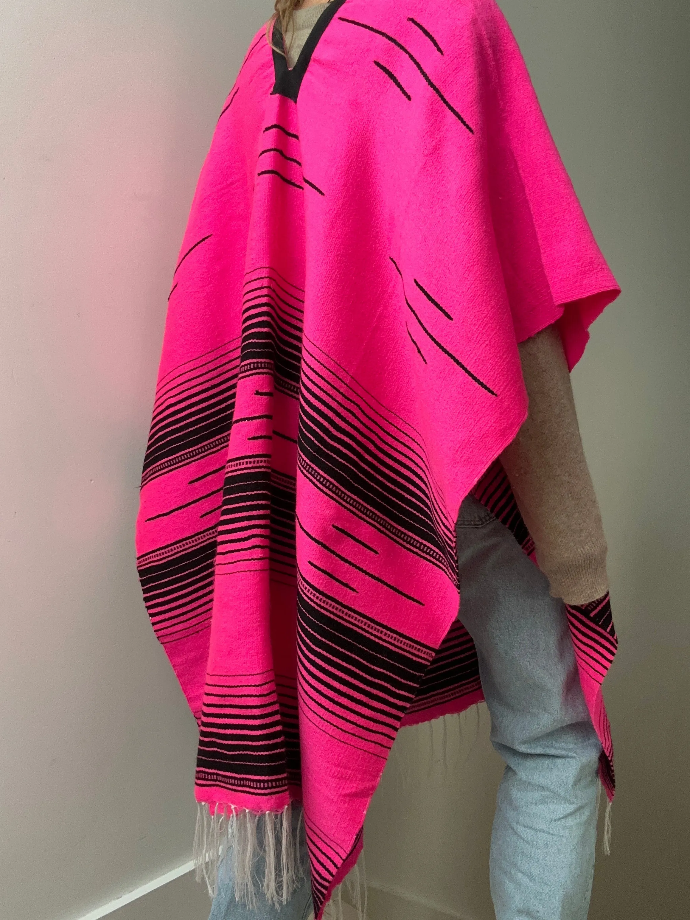En Telar Woven Poncho Pink