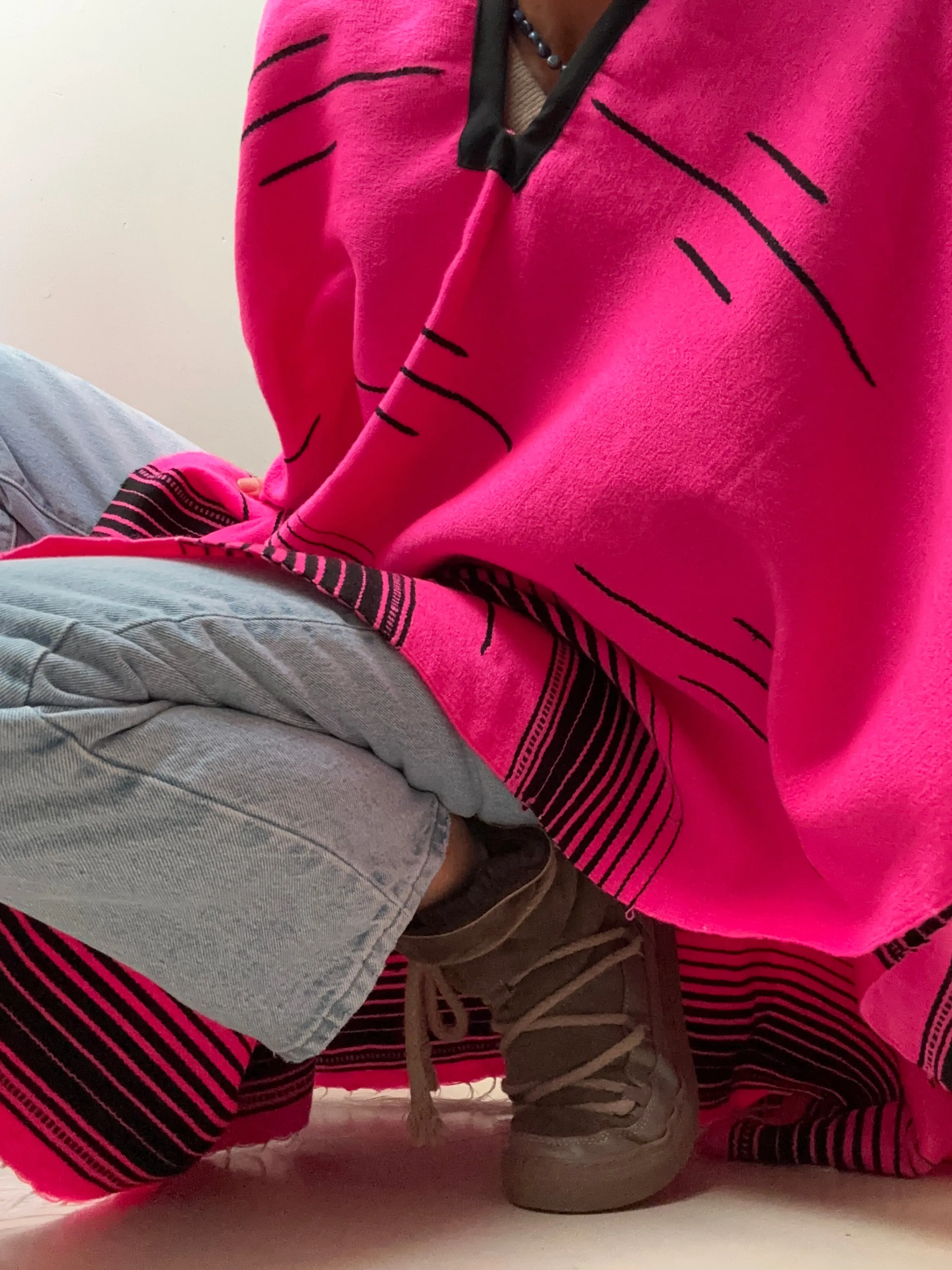 En Telar Woven Poncho Pink