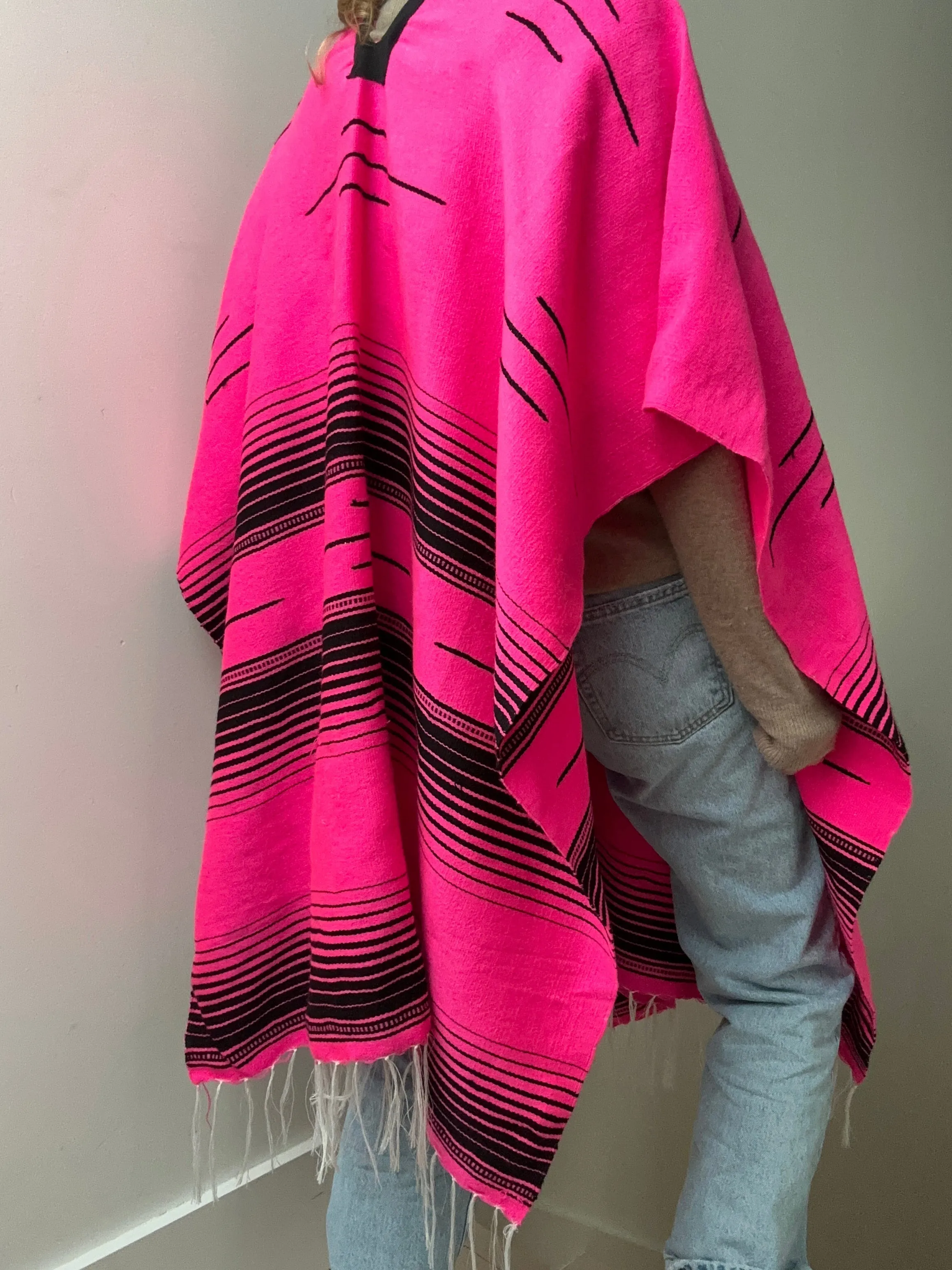 En Telar Woven Poncho Pink