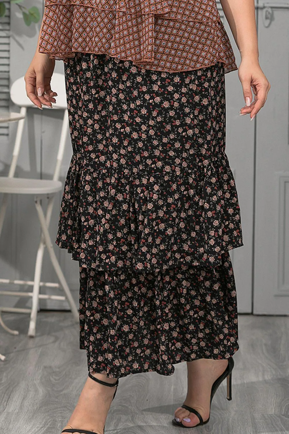 Fashionably Layered Plus Size Floral Maxi Skirt