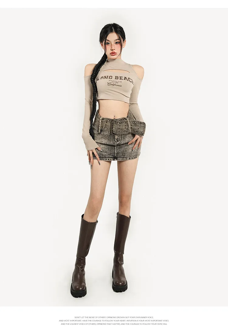 LONG BEACH Graphic Letter Print turtleneck Cut Out Crop Top