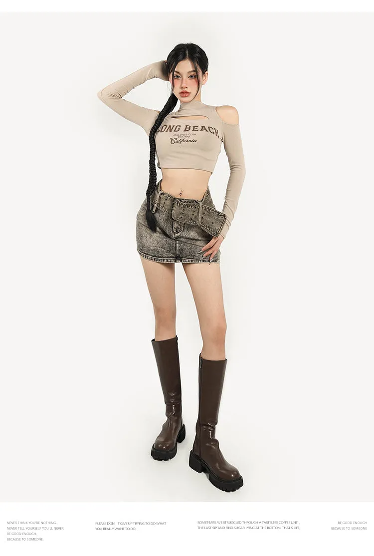 LONG BEACH Graphic Letter Print turtleneck Cut Out Crop Top
