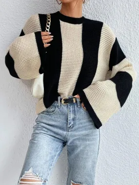 Mimi Sweater | Grob gestrickter Pullover mit schwarzen und weißen Streifen