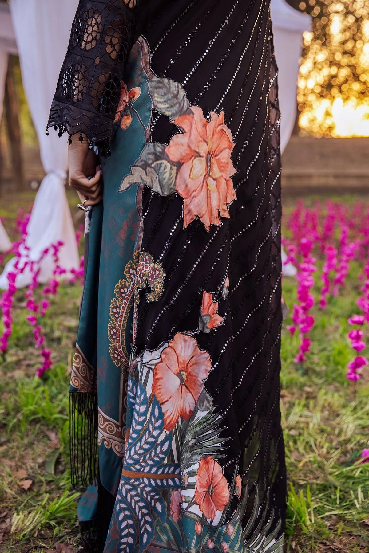 Nureh Exclusive Luxury Lawn Collection 2022 – NIGHT FALL