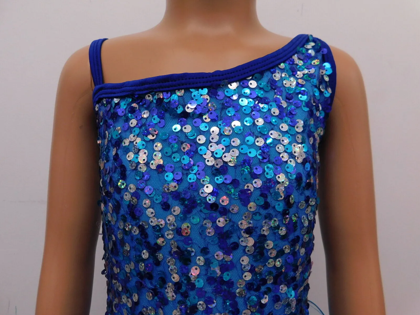 Pre-Owned Costume Curtain Call  E1062 Large Child Blue Dress Jazz Tap Pageant Sequin