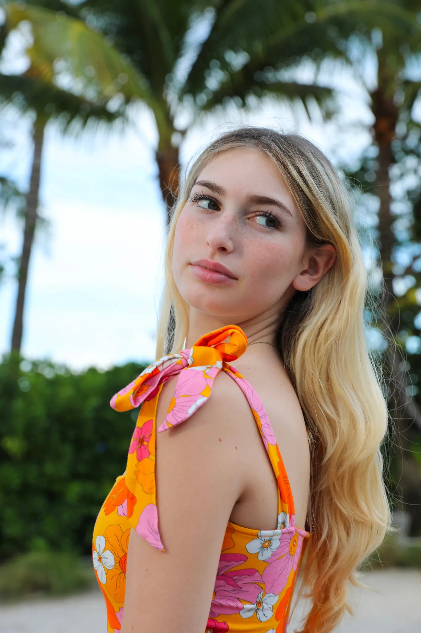 The Goldie - Yellow 70s Floral