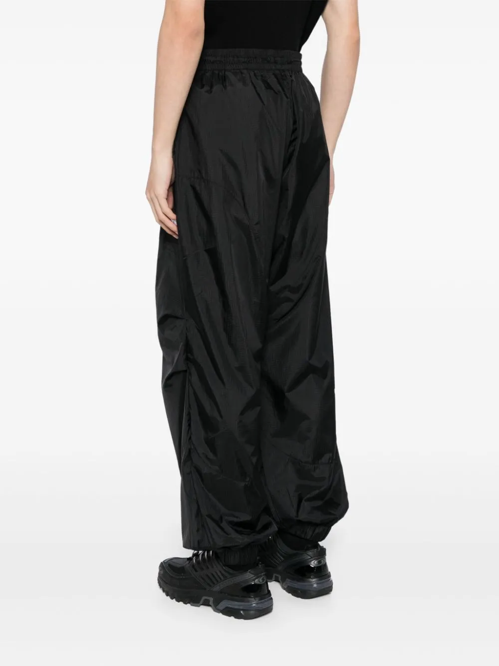 wind trousers